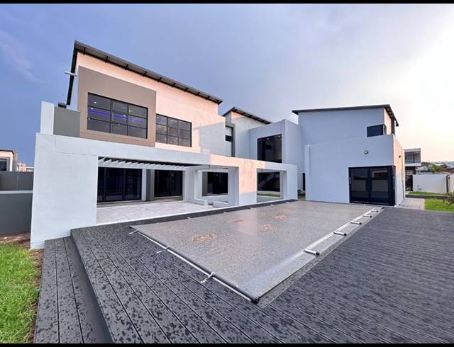 5 BEDROOM HOUSE FOR SALE IN SIX FOUNTAINS RESIDENTIAL ESTATE